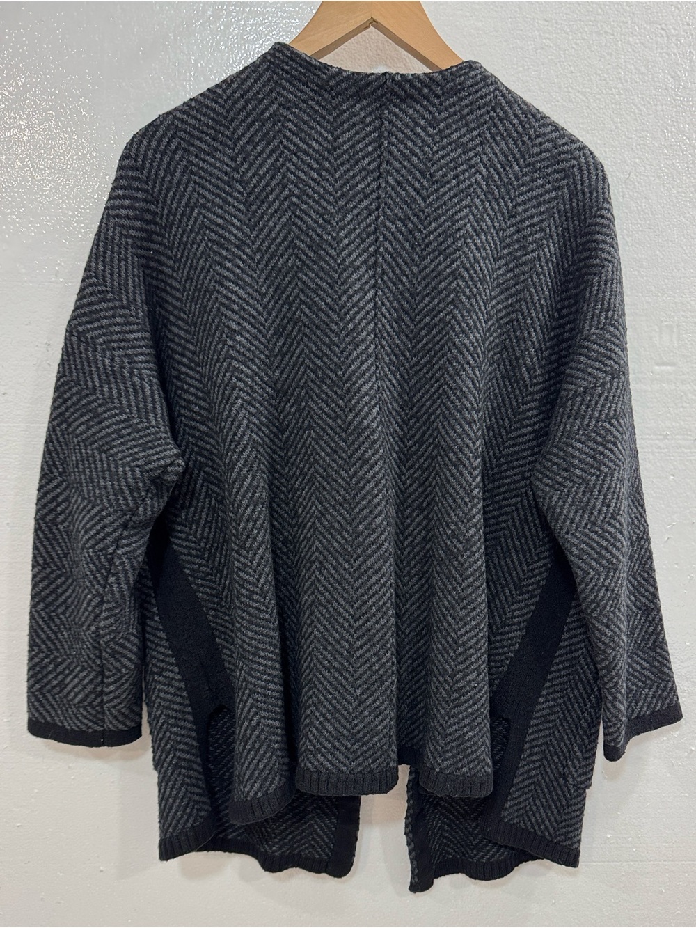 J. Jill Gray Black Herringbone Open Front Cardigan Sweater Wool Blend Pockets L - Picture 3 of 9